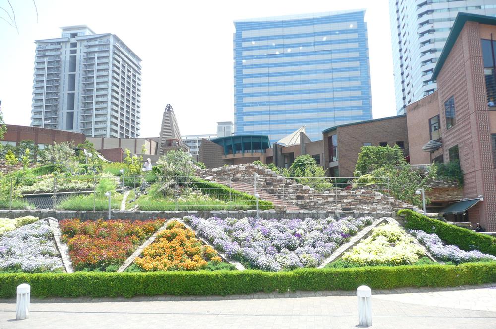 Other. Harumi Triton Square (1) a 3-minute walk away (about 193m)