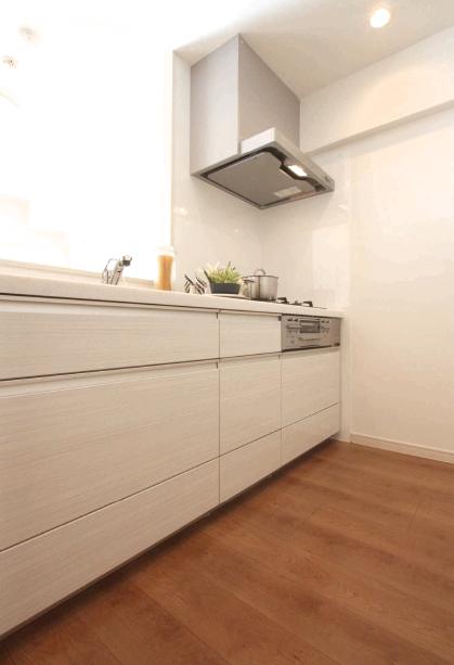 Kitchen. Same specifications