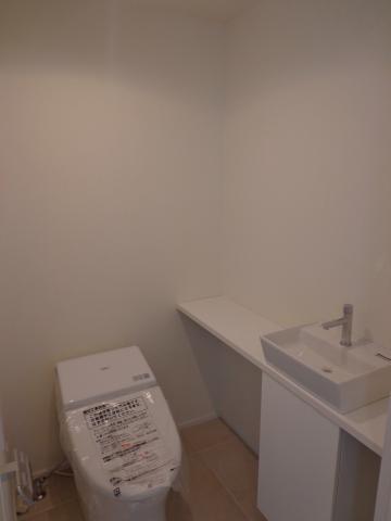 Toilet. The third floor toilet