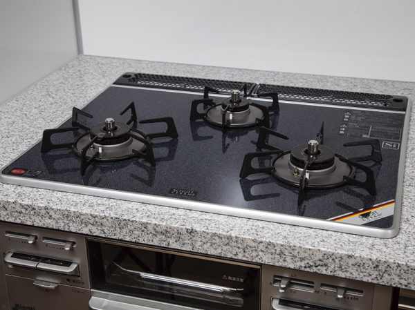 Kitchen.  [Glass top stove] Easy-to-use and simple design. Extinction is a safety device and with overheating prevention function of the temperature rise automatically sensed control.