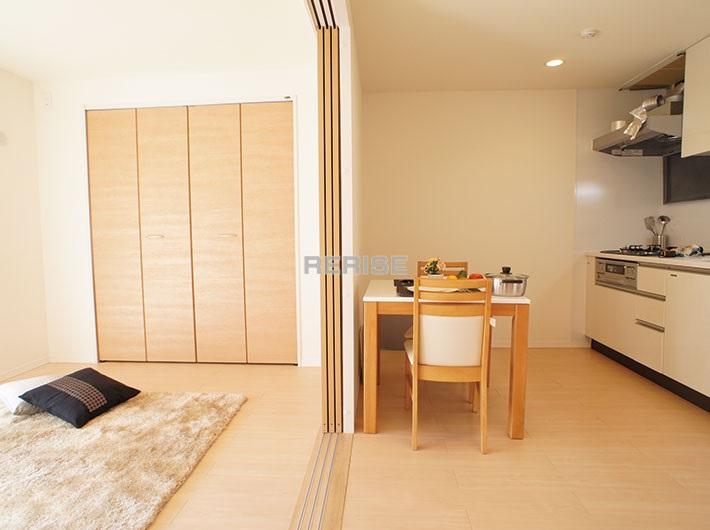 Living. Living and Western