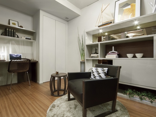 It can be used as a study Western-style 2. Even as a private room in the opening and closing of the sliding door which is provided between the LD, Also as a space of LD and stretch, It is possible to use the flexible. Also has become a planning literate on a case-by-case basis when the visitor