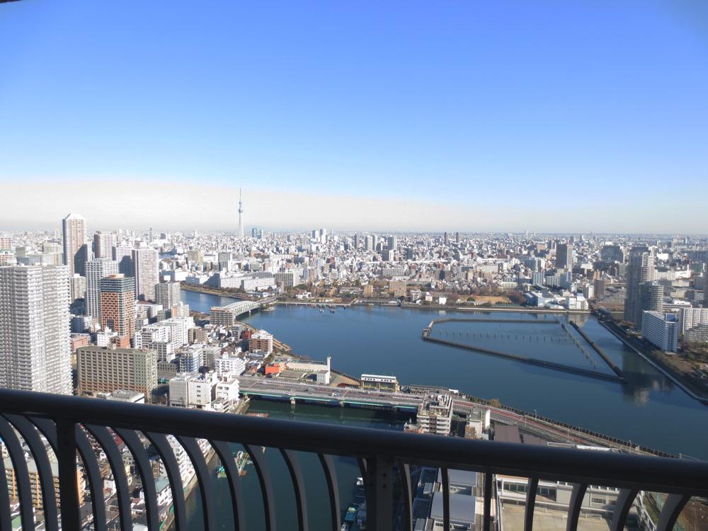 View photos from the dwelling unit. View from the site (December 2013) Shooting