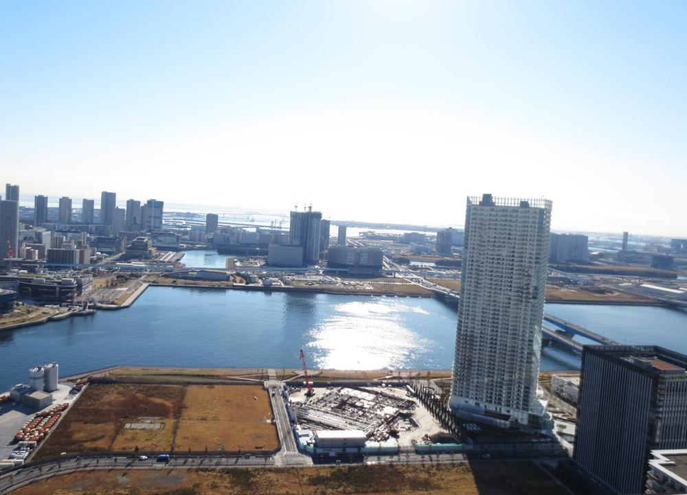 View photos from the dwelling unit. View from the site (December 2013) Shooting