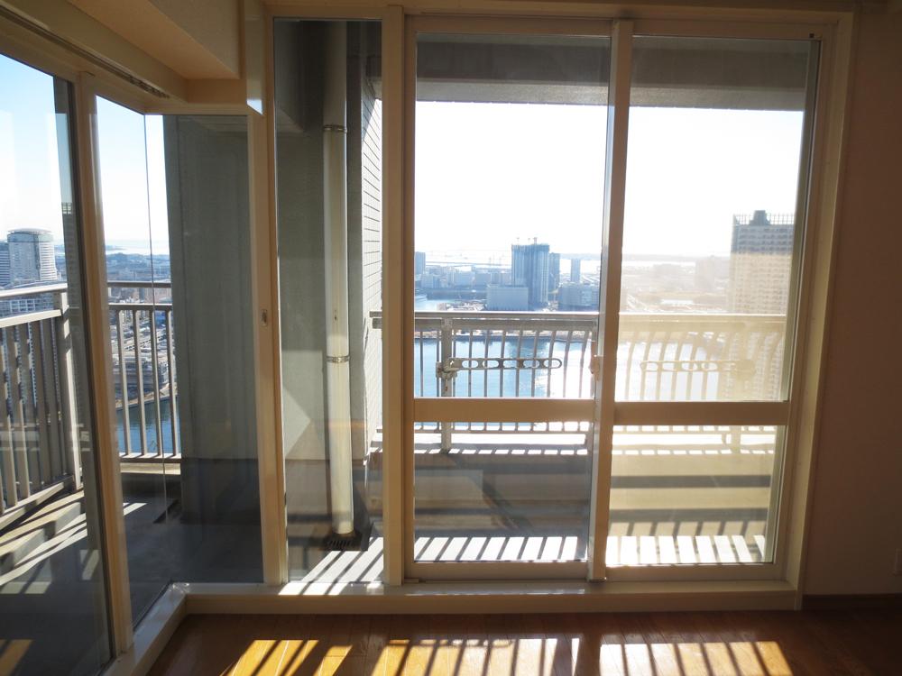 Non-living room. Indoor (12 May 2013) Shooting