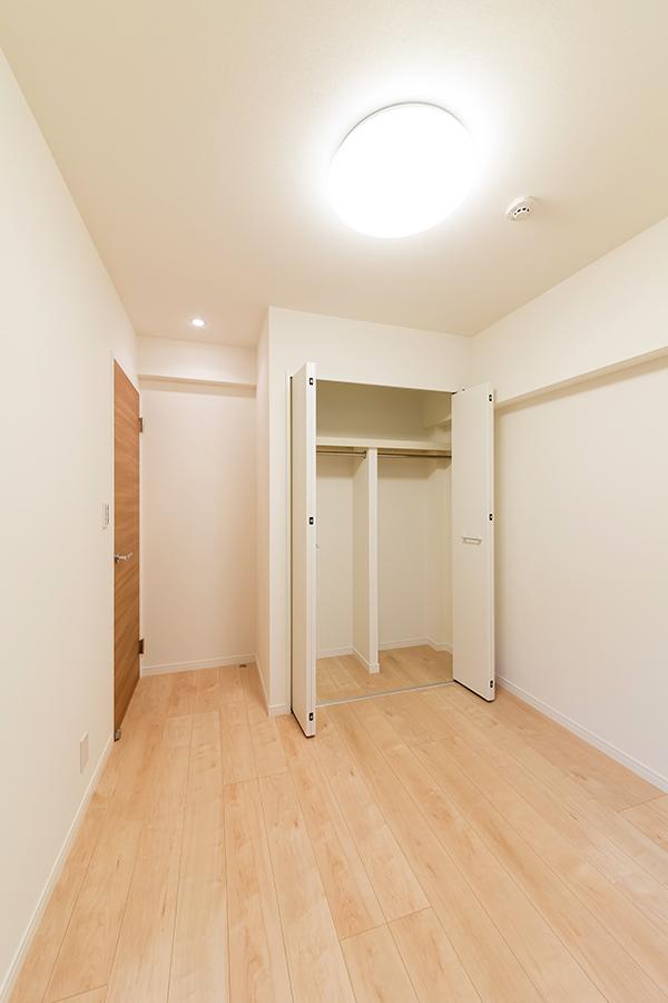 Non-living room. Western-style 1 About 5.4 Pledge