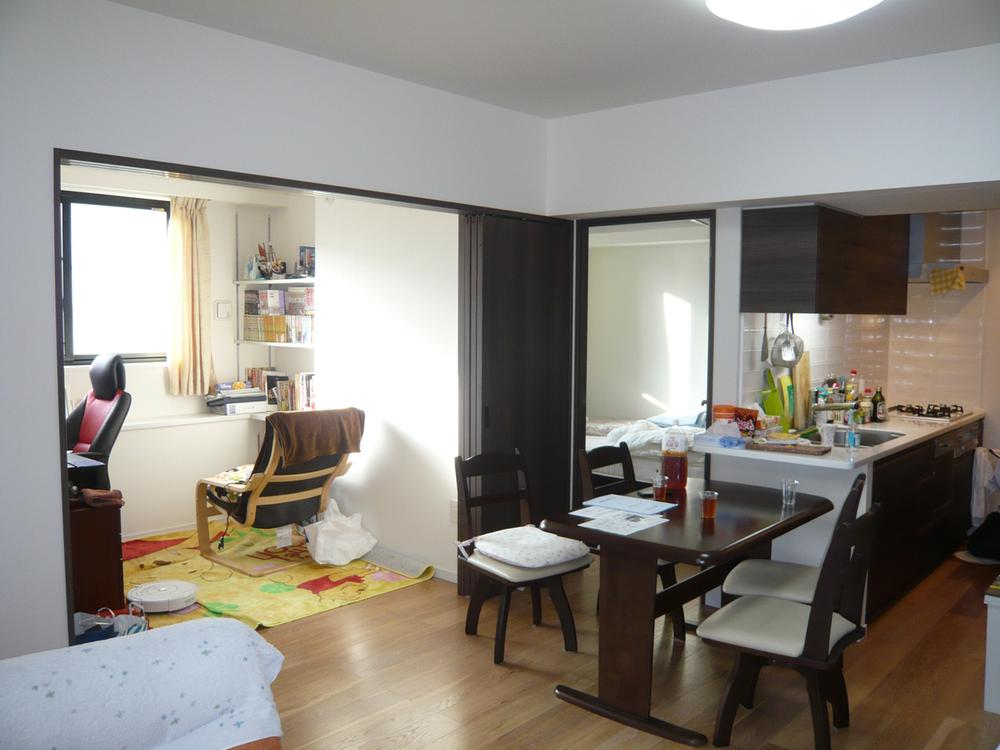 Living. Indoor (June 2013) Shooting