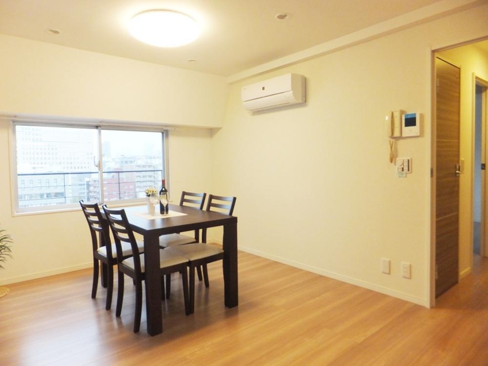 Living. Indoor (11 May 2013) Shooting