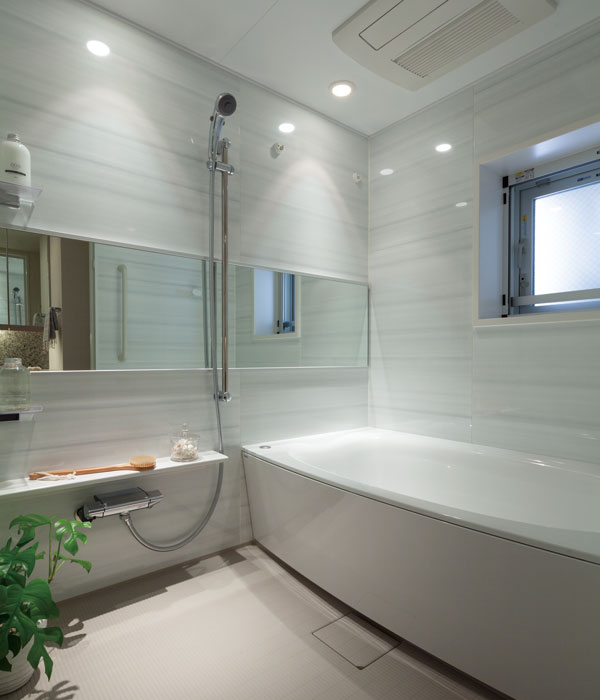 Bathing-wash room.  [Bathroom] A 24-hour ventilation system using the bathroom ventilation heating dryer in the bathroom. Incorporating the fresh air from the ventilation port provided in the outer wall, Exhaust by circulating each room. It keeps the air is always fresh.