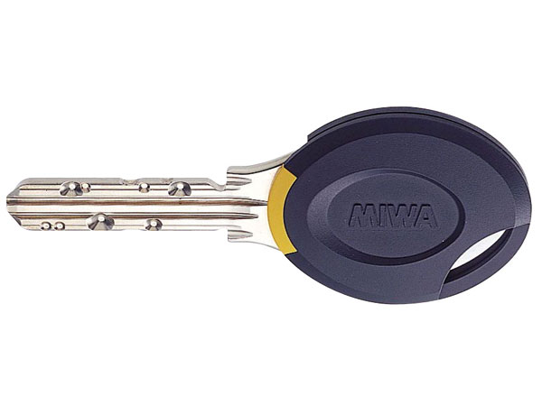 Security.  [Non-touch key] Only in the auto lock holding the key can be unlocked, You can also enter and exit smoothly when a lot of luggage. (Same specifications)