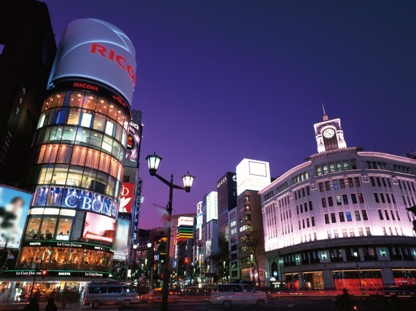 Surrounding environment. Ginza Yonchome intersection (19-minute walk / About 1500m)