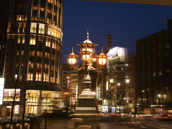 Surrounding environment. Nihonbashi Station (a 15-minute walk / About 1190m)