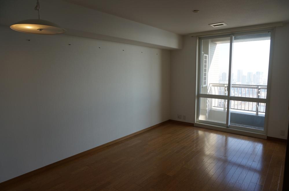 Living. Indoor (12 May 2013) Shooting