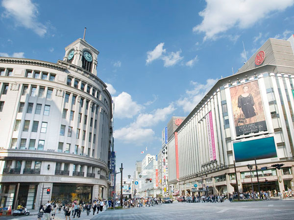 Surrounding environment. Ginza Yonchome intersection (about 1670m)