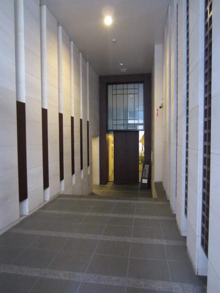 Other common areas. The inner corridor hotel like