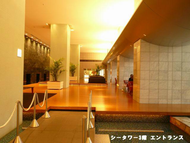 Non-living room. The third floor is the entrance.