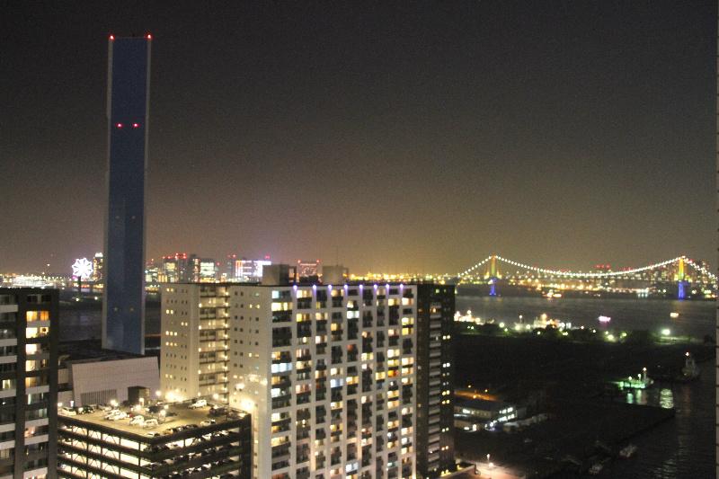 View photos from the dwelling unit. This is, Odaiba is a side of the view.