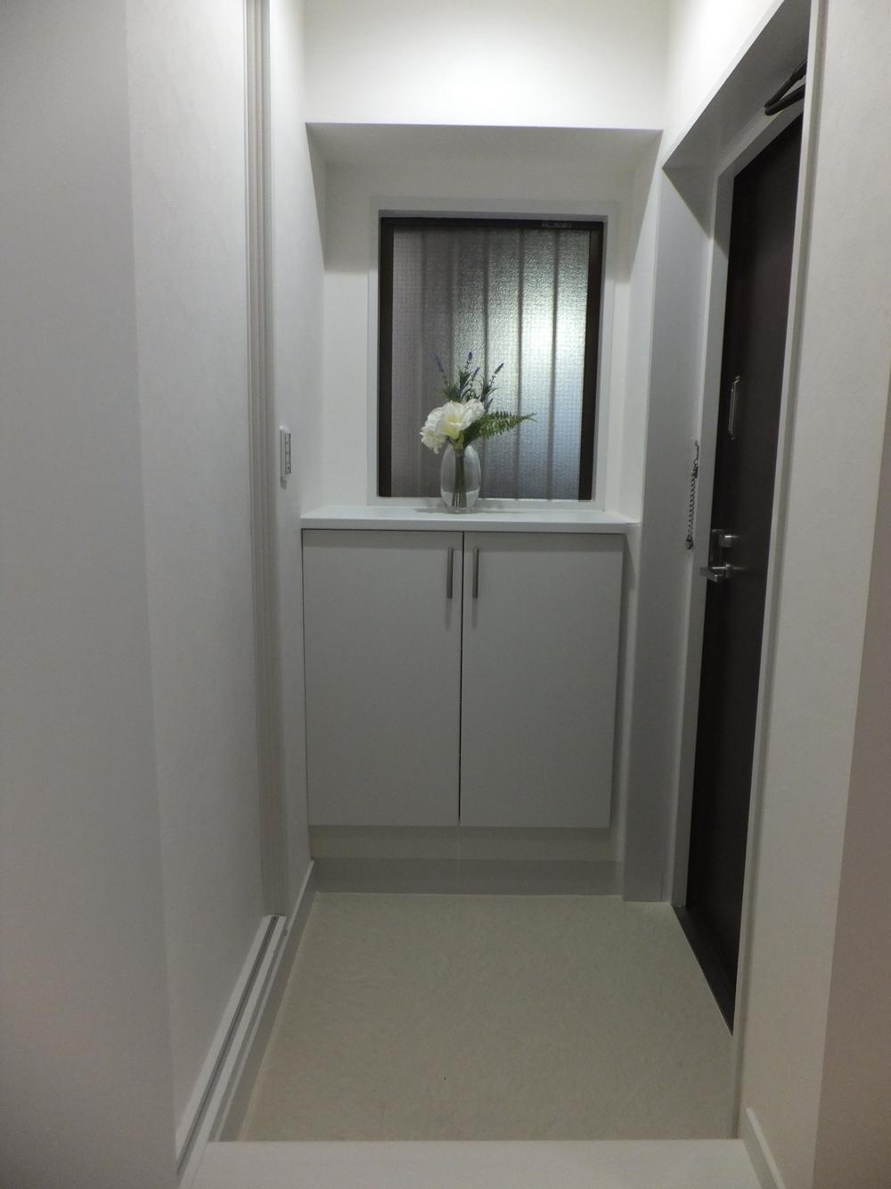 Entrance. Entrance (October 2013) Shooting