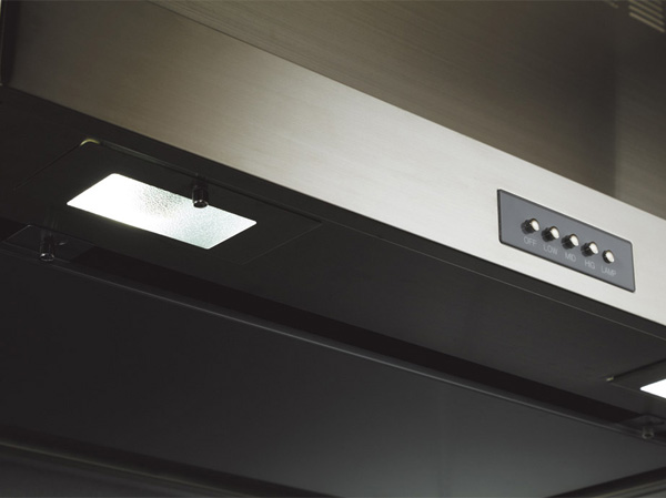 Kitchen.  [Current plate made of stainless steel range hood] It has adopted a care easy rectification Backed thin range hood. (Model Room 100A type / September 2013 shooting)