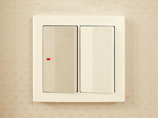 Other.  [Lighting collective switch] Was provided with a hotel-like lighting collectively switch to the entrance side and the main bedroom. Just press, You can all of the lighting in the OFF. This is useful at the time and at bedtime go out.  ※ Human sensor lighting of the corridor, Except for the range hood lighting.  ※ 1LDK dwelling unit only