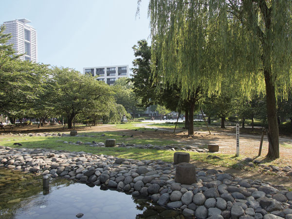 Surrounding environment. Hamacho park (about 640m ・ An 8-minute walk)
