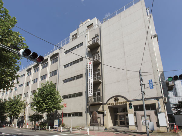 Surrounding environment. Municipal Nihonbashi junior high school (about 370m ・ A 5-minute walk)