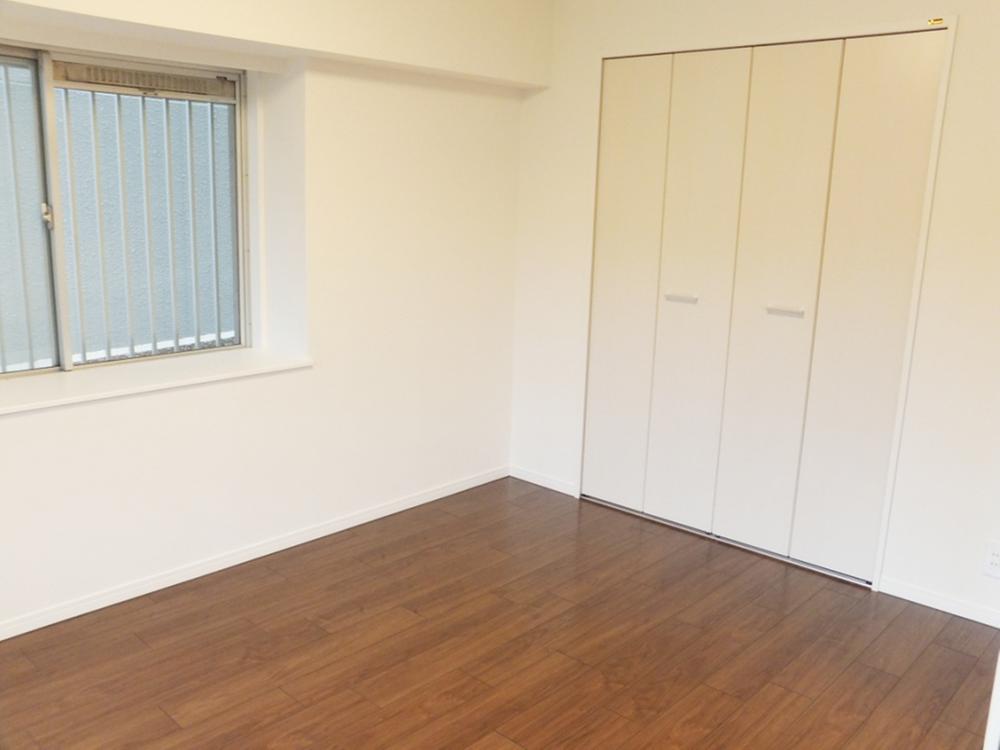 Non-living room. Indoor (11 May 2013) Shooting