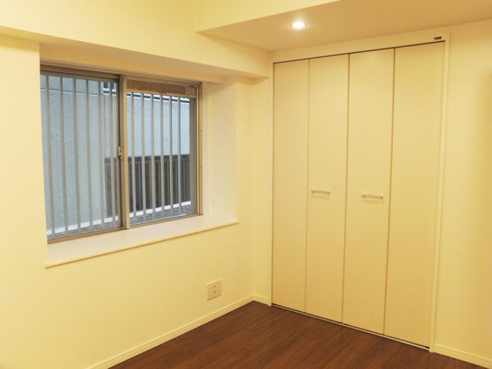 Non-living room. Indoor (11 May 2013) Shooting