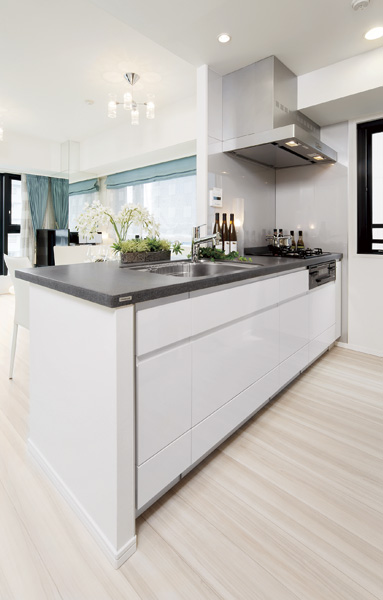 Wide the kitchen counter