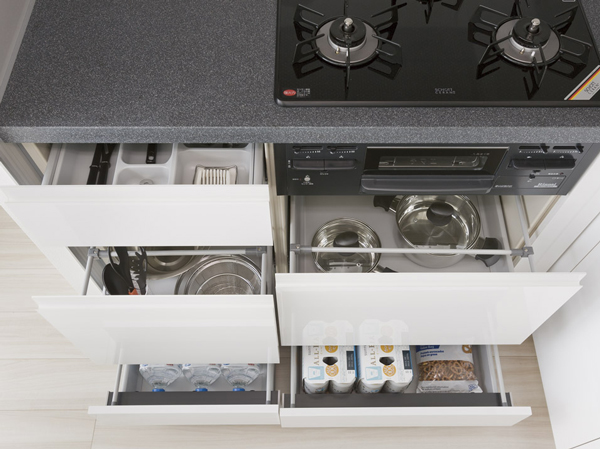 Kitchen.  [Sliding storage] Storage of system kitchens, It can be effectively utilized in the prone cabinet in a dead space, Adopt a sliding storage (except E type sink lower receiving). Also, Austria pulled out smoothly all the way back in the drawer ・ Adopted Blum made a full-extension rail. Because it has a built-in Blu-motion function, Mechanism work in front of swiftly closed, Soften the impact, Slowly and gently pull.  ※ Spice rack ・ Except E type sink lower receiving