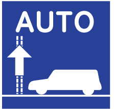 Security.  [Electric shutter gate (with private remote control)] The entrance of the parking lot, It established the shutter gate to enhance the safety and crime prevention. Open the shutter gate with a dedicated remote control, Since it closes automatically, You can operate without having to get down from the car.