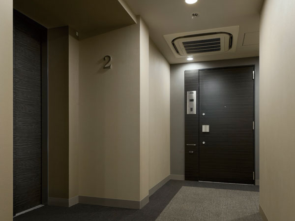 Shared facilities.  [It adopted the "inner corridor" to enhance the dignity of the mansion] It has adopted the corridor within which to produce a grace and composure. To shut out the outside of the line of sight to be worried about you to ensure privacy. further, It is also effective in crime prevention for illegally difficult to penetrate from the outside. (Inner hallway / 2013 orders February shooting)