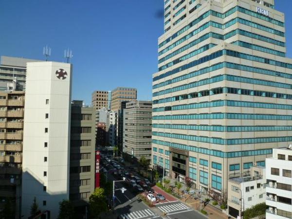 View photos from the dwelling unit. There is no adjacent, It is missing view.