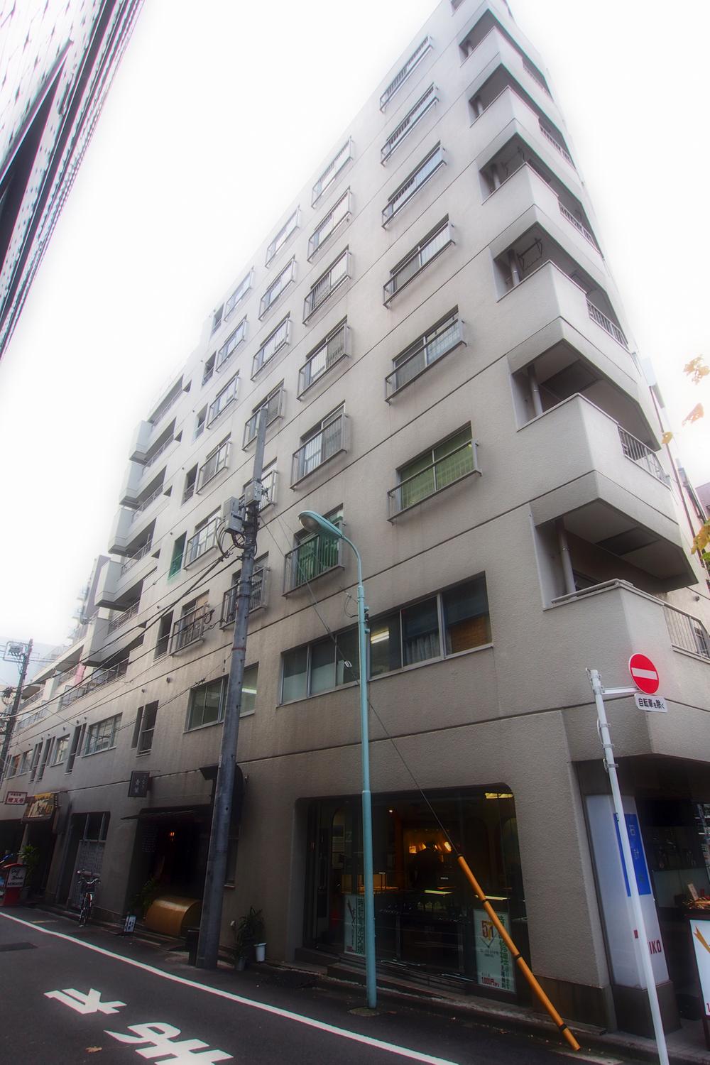 Local appearance photo. Local (12 May 2013) Shooting