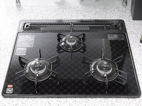 Kitchen.  [Glass top 3-necked stove] Adopt a glass-top stove of built-in type that fulfilling functions are aligned. Difficult dirty luck, It is easy to clean.