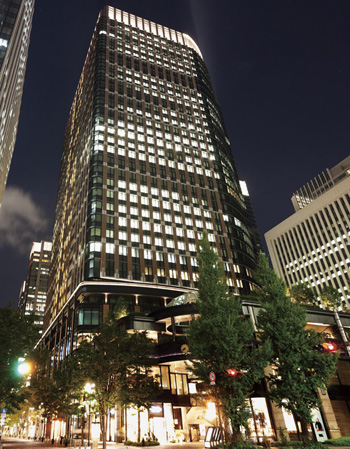 Surrounding environment. Marunouchi Naka-dori (24 minutes walk, About 1910m)