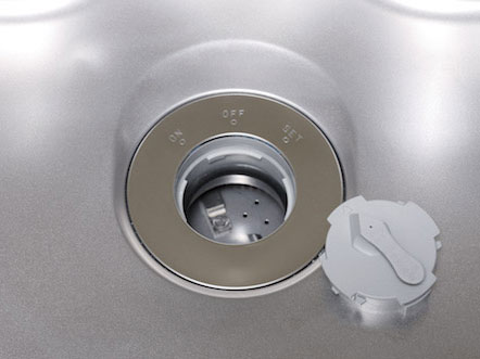 Kitchen.  [Disposer] Garbage was crushed processed by the disposer, Providing a flow to the sewage plant as water that has passed through the processing layer. To suppress the smell, such as garbage, You can keep your kitchen clean.