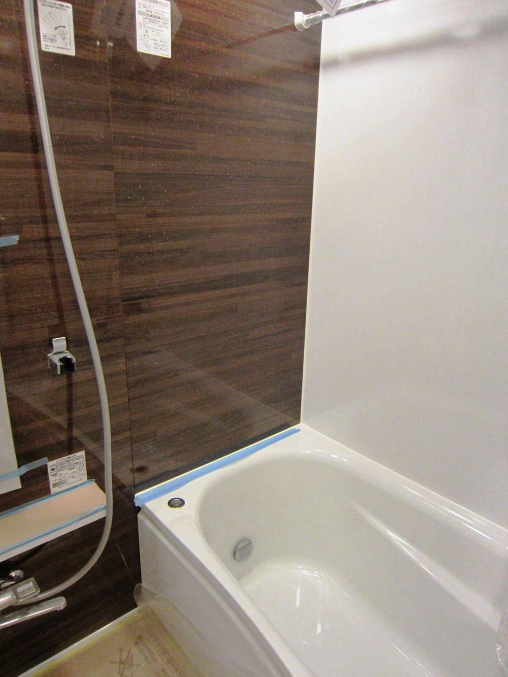 Bathroom. Indoor (12 May 2013) Shooting