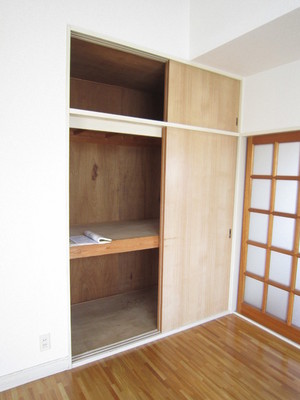 Receipt. Plenty of storage