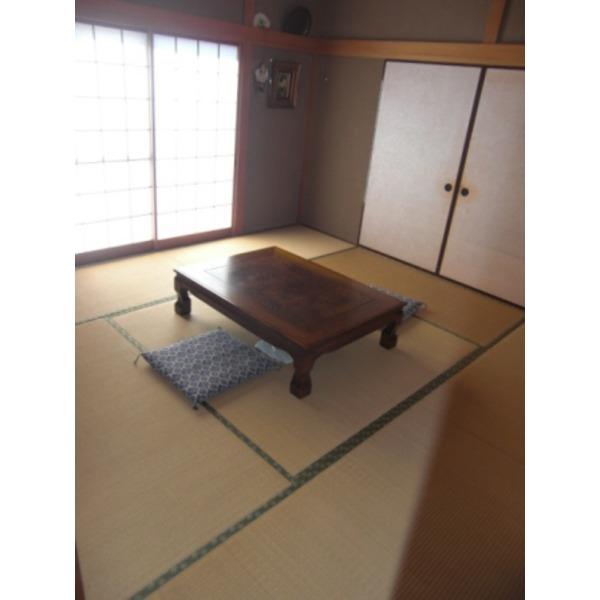 Other local. First floor Japanese-style room