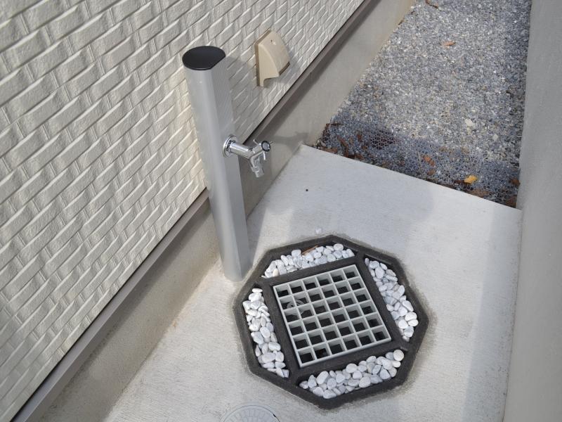 Power generation ・ Hot water equipment. Because it is with the water in the foyer next to, Car of the car wash Ya, You can a children's pool, etc.. 