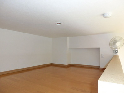 Other room space. loft