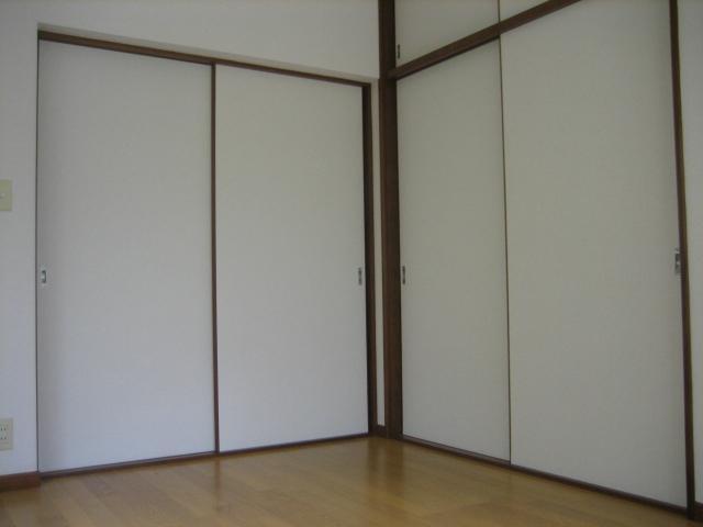 Living and room. Western-style 2