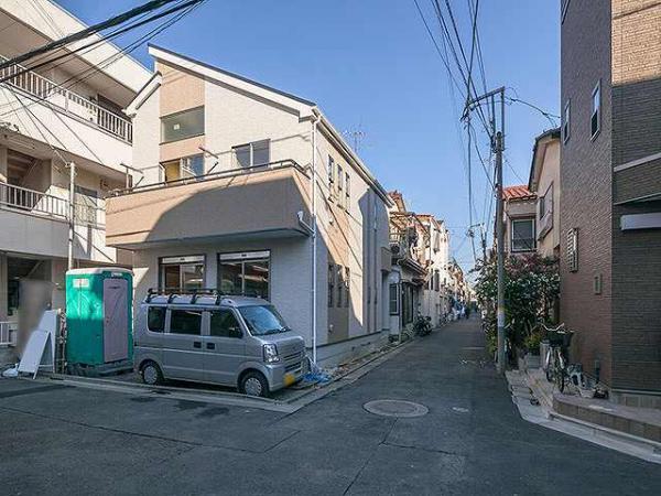 Local appearance photo. Local (December 2013 shooting)