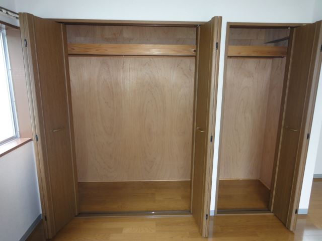 Receipt. Plenty of storage