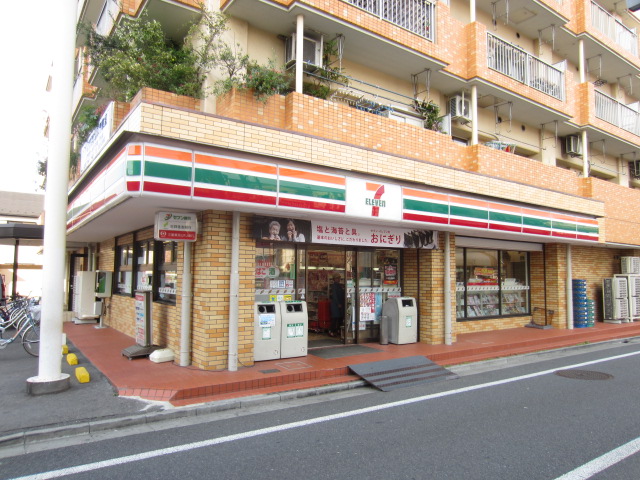 Convenience store. Seven-Eleven Minamishinozaki shop until the (convenience store) 302m