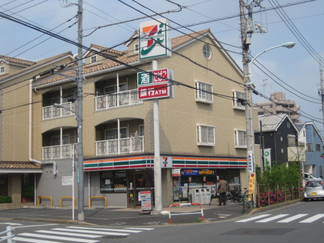 Convenience store. Seven-Eleven Minamishinozaki 2-chome up (convenience store) 542m