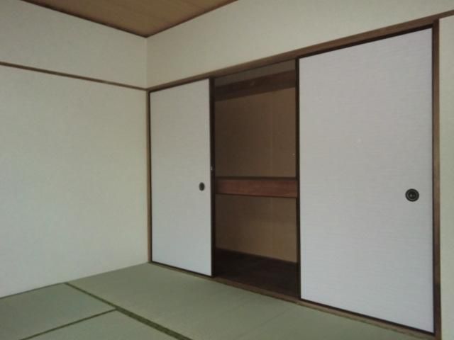 Living and room. room