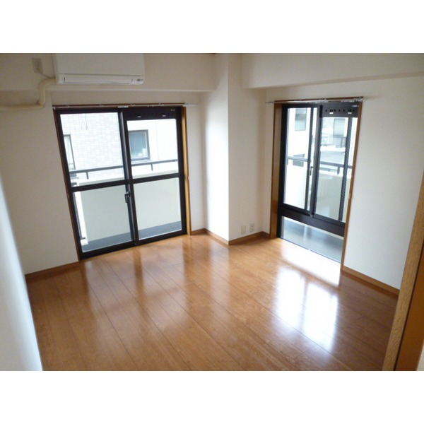 Other room space. Separate photo