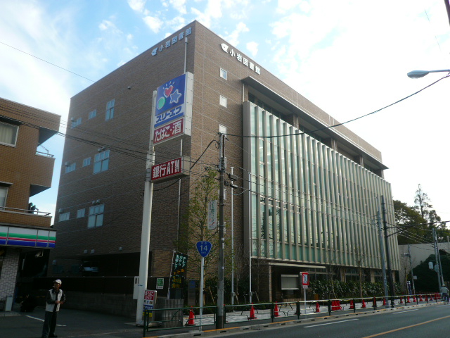 library. Koiwa 1539m until the library (library)